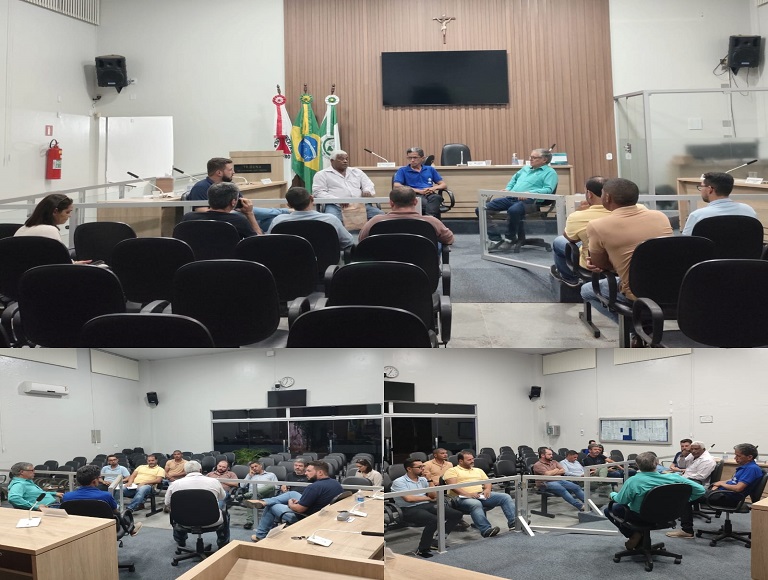 Vereadores recebem a visita do Senhor Manoel e do Engenheiro do Município, Vinícius Andrade Santos.